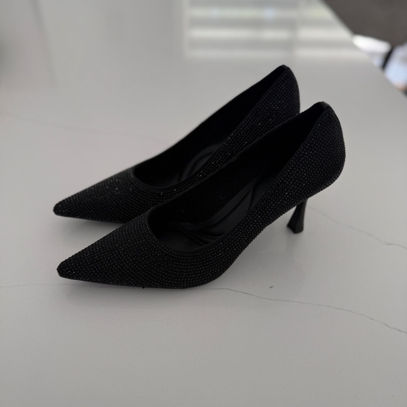Prada Leather Pumps Contemporary Pointed To Elegant Shoes Heels Size 40.5 - Picture 10 of 11